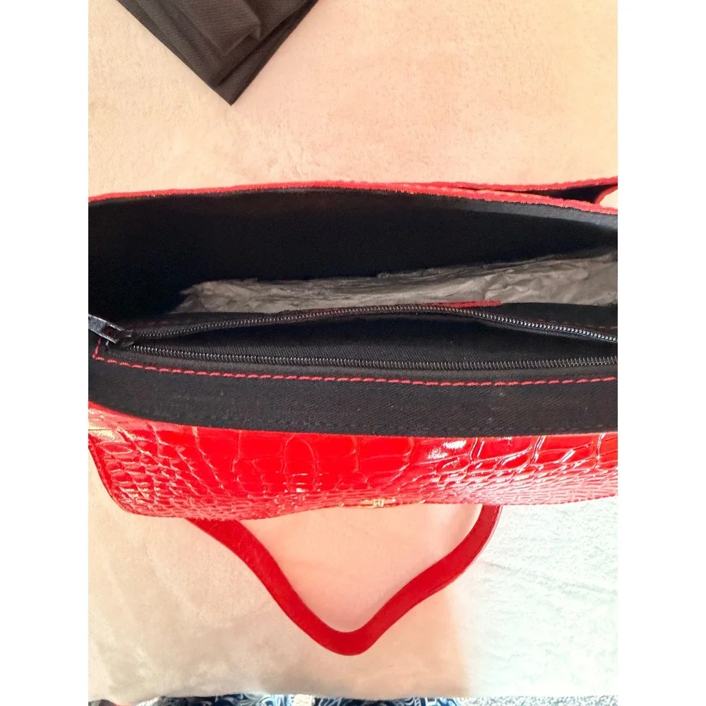 Estelle Veronique Red Croc Embossed Leather Crossbody Bag Made in Italy